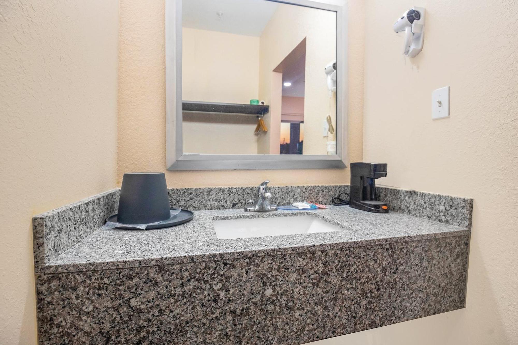 Oyo Hotel Adairsville Calhoun South I-75 Extérieur photo